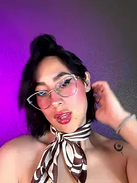 Snapshot of luna_gv chatting on January 9, 2026, 10:33 am luna gv online show from January 9, 2026, 10:33 am