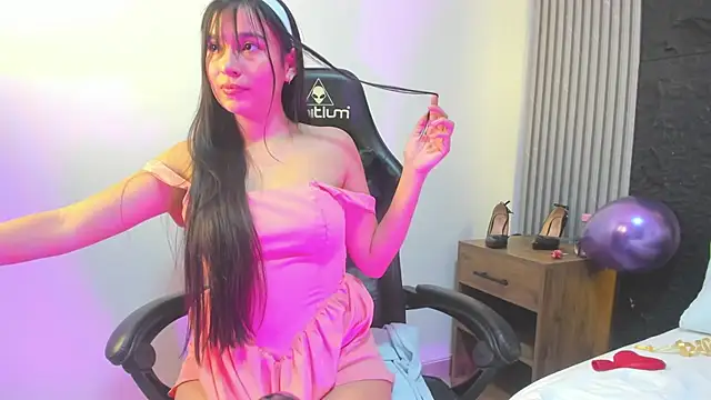 Snapshot of lila_lain chatting on February 15, 2026, 2:56 am lila lain online show from February 15, 2026, 2:56 am