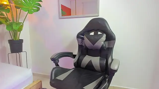 Snapshot of lila_lain chatting on February 8, 2026, 2:53 am lila lain online show from February 8, 2026, 2:53 am