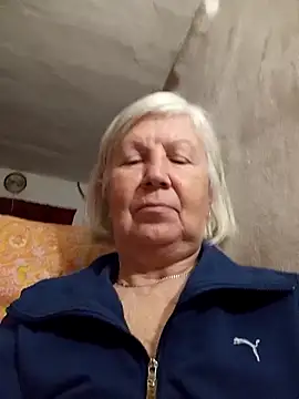 KlaudiaDarling online show from March 4, 2026, 7:43 pm