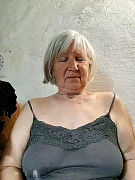 KlaudiaDarling online show from May 21, 2026, 3:31 pm