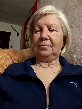 KlaudiaDarling online show from March 3, 2026, 11:01 pm