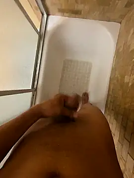 HoofedCylinder online show from April 10, 2026, 3:19 pm