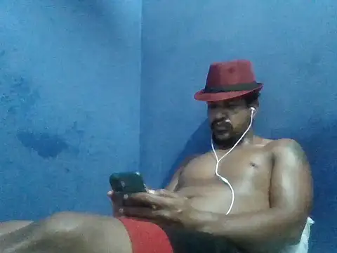 Snapshot of bigdick211292 chatting on February 17, 2026, 6:11 am bigdick211292 online show from February 17, 2026, 6:11 am