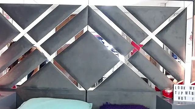 melody  sweet  online show from February 6, 2026, 9:11 pm