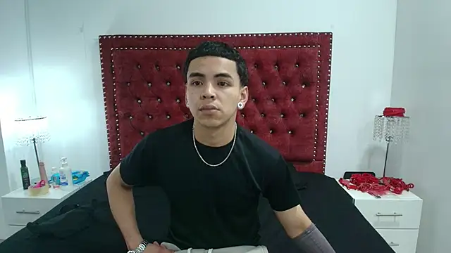 Jaden and sofia online show from May 13, 2026, 3:13 am