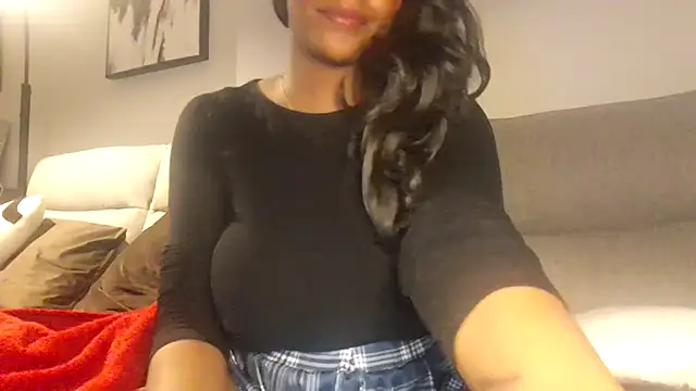 taliablackrose online show from January 14, 2026, 1:53 am