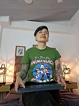Snapshot of kat_paradise chatting on May 9, 2026, 11:46 am kat paradise online show from May 9, 2026, 11:46 am