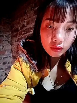 yeutinh00 online show from January 10, 2026, 6:47 pm