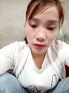 Snapshot of yeutinh00 chatting on March 2, 2026, 12:22 am yeutinh00 online show from March 2, 2026, 12:22 am