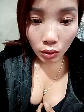 Snapshot of yeutinh00 chatting on February 10, 2026, 5:50 am yeutinh00 online show from February 10, 2026, 5:50 am