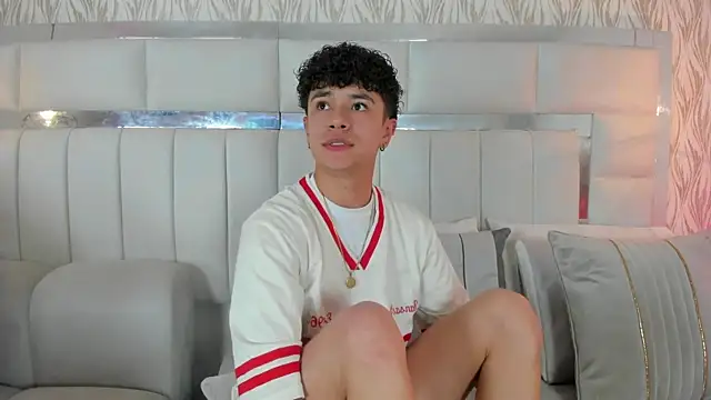 imxxjoel online show from February 6, 2026, 3:46 am