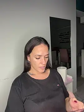 Snapshot of donatella07 chatting on April 19, 2026, 1:50 am donatella07 online show from April 19, 2026, 1:50 am