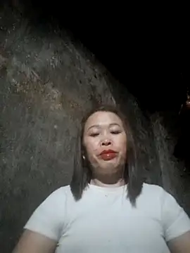 dakota-kis online show from March 10, 2026, 11:53 pm