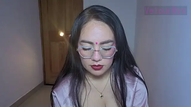 VelourNyx online show from April 11, 2026, 7:45 am