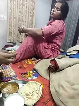 hornycouple20000 online show from February 15, 2026, 7:35 pm