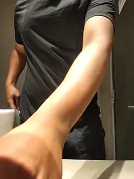 jerryrooh69 online show from April 10, 2026, 7:15 am