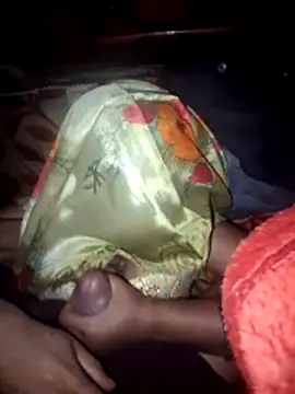 Couples9090 online show from February 19, 2026, 4:26 pm