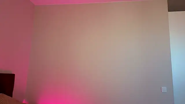 ChrissBerry online show from April 14, 2026, 2:49 am