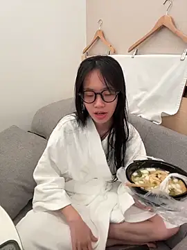 Snapshot of PetiteTight chatting on March 27, 2026, 6:09 pm PetiteTight online show from March 27, 2026, 6:09 pm