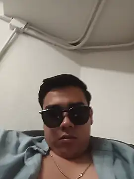 Yosoyelmismo-6737 online show from June 24, 2026, 9:23 pm