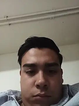 Yosoyelmismo-6737 online show from June 17, 2026, 11:14 pm