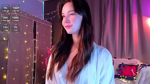 KiraYukimura online show from March 25, 2026, 4:23 am