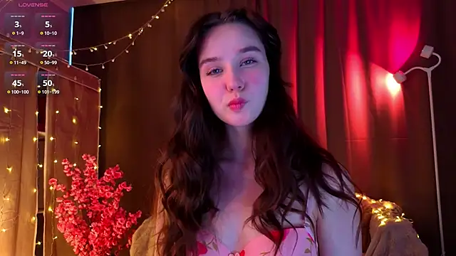 KiraYukimura online show from April 10, 2026, 5:25 am