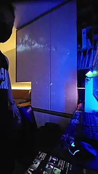 OnlyHand9x online show from April 5, 2026, 4:35 pm