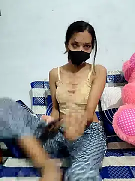 Honey lily-93 online show from February 13, 2026, 4:40 pm