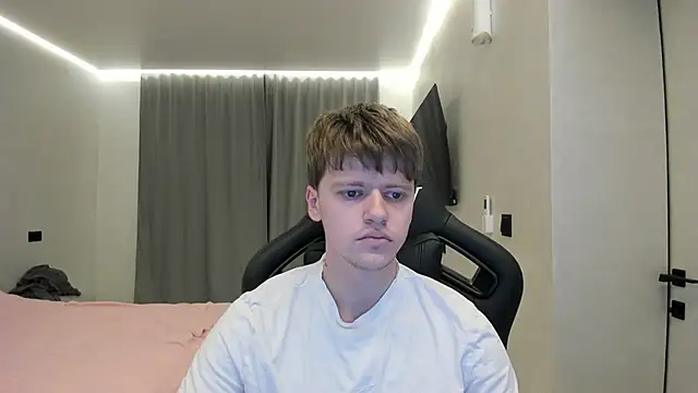 Snapshot of bonekoambalabu chatting on April 7, 2026, 1:51 am bonekoambalabu online show from April 7, 2026, 1:51 am