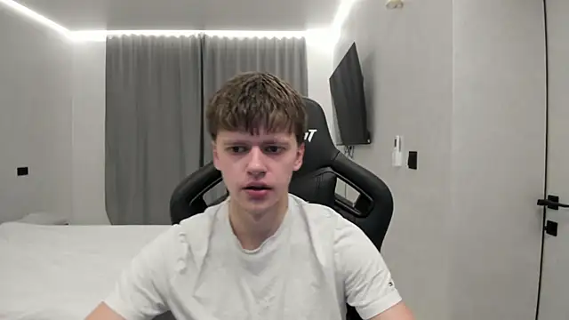 Snapshot of bonekoambalabu chatting on April 13, 2026, 6:56 pm bonekoambalabu online show from April 13, 2026, 6:56 pm