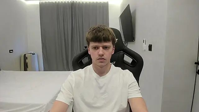 Snapshot of bonekoambalabu chatting on February 14, 2026, 12:27 pm bonekoambalabu online show from February 14, 2026, 12:27 pm