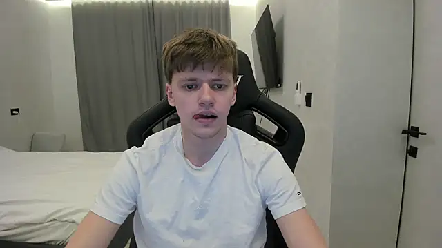 Snapshot of bonekoambalabu chatting on March 26, 2026, 7:56 pm bonekoambalabu online show from March 26, 2026, 7:56 pm