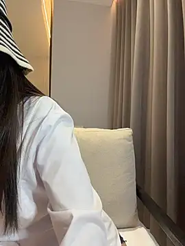 Snapshot of ZJbaby chatting on June 24, 2026, 2:26 pm ZJbaby online show from June 24, 2026, 2:26 pm