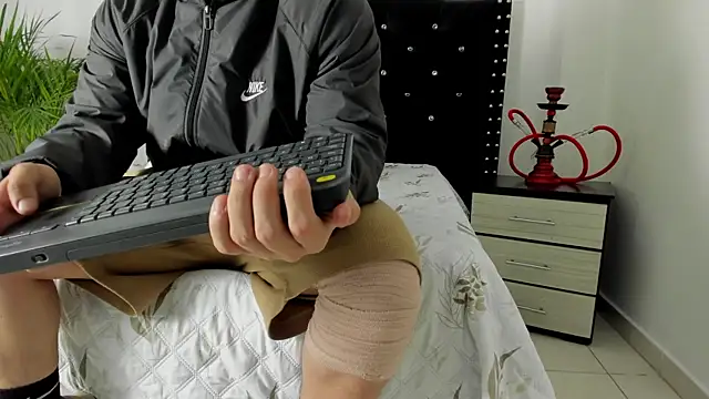 Liam saint online show from April 4, 2026, 12:23 pm