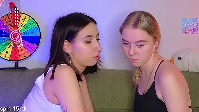 Mimipaws online show from March 9, 2026, 8:12 pm