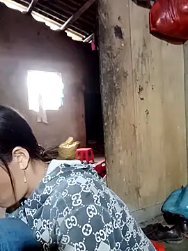 muamua99 online show from March 4, 2026, 3:47 am