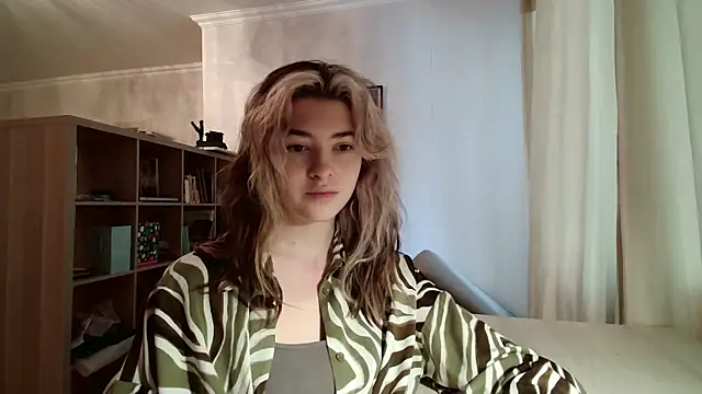 Snapshot of Dia_DeAmas chatting on March 3, 2026, 10:44 am Dia DeAmas online show from March 3, 2026, 10:44 am