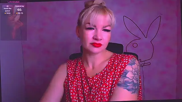 Snapshot of Madonna_Fire chatting on June 21, 2026, 5:24 am Madonna Fire online show from June 21, 2026, 5:24 am