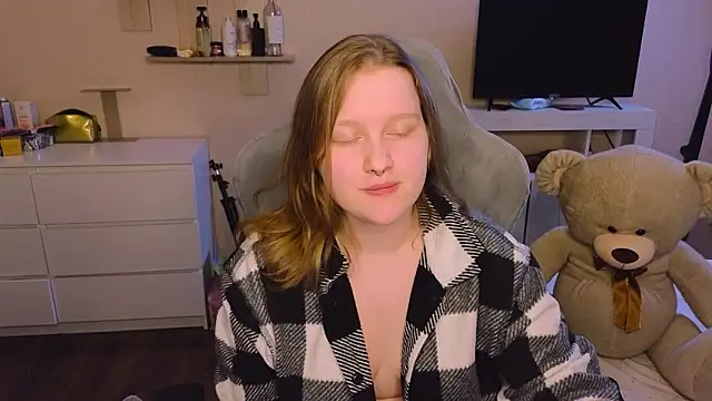 Ol1via online show from March 21, 2026, 1:15 pm