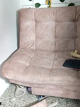 Nahomy-sm online show from April 23, 2026, 1:01 am