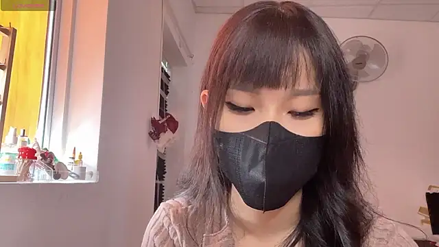 Snapshot of Tieu-May chatting on February 25, 2026, 7:52 am Tieu-May online show from February 25, 2026, 7:52 am