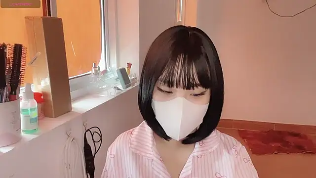 Snapshot of Tieu-May chatting on February 6, 2026, 6:42 am Tieu-May online show from February 6, 2026, 6:42 am