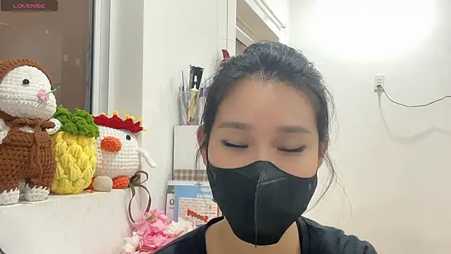 Tieu-May online show from March 28, 2026, 1:28 am