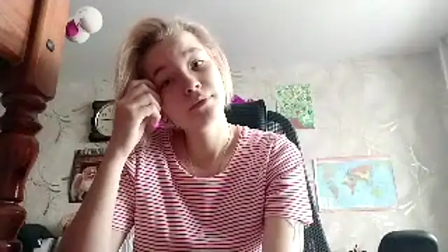 Snapshot of Kirawannavibe chatting on January 6, 2026, 8:40 am Kirawannavibe online show from January 6, 2026, 8:40 am