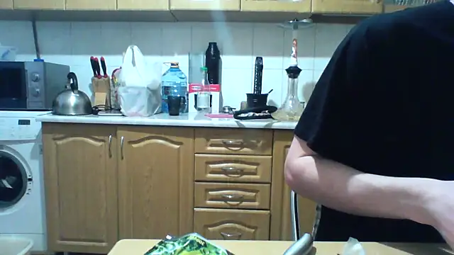 KaelNox online show from April 4, 2026, 3:35 am