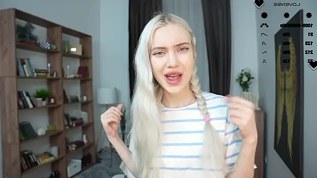 KristalCrowner online show from March 16, 2026, 7:38 pm