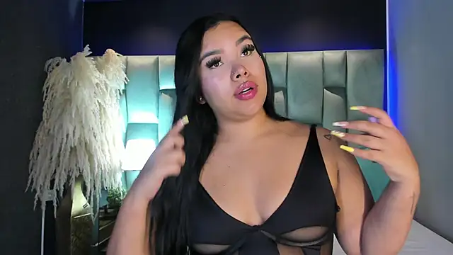 Liaevans   online show from January 15, 2026, 7:06 pm