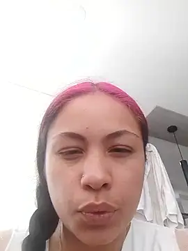 Luli2401 online show from January 14, 2026, 4:10 pm